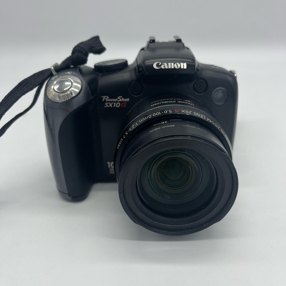 Canon Powershot SX10IS 10MP Digital Camera with 20x Optical Stabilized Zoom